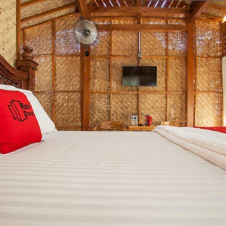 Reddoorz Near Banyuwangi Kota Train Station Hotel Екстериор снимка