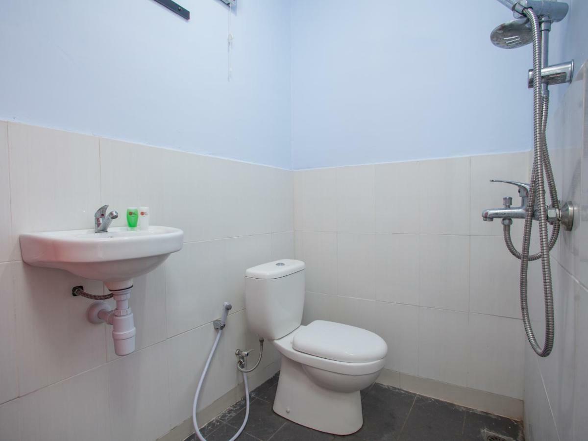 Reddoorz Near Banyuwangi Kota Train Station Hotel Екстериор снимка